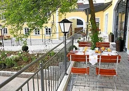 Eberl 3* Hattenhofen (Bavaria)